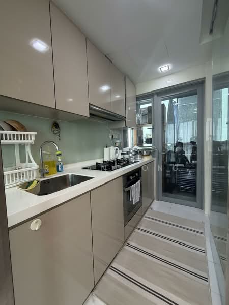 Centro Residences, 59 Ang Mo Kio Avenue 8, 3 Bedrooms, 1,000 sqft, Condominium For Rent, by Roland Ong, 500120549 - Kitchen - PropertyGuru.com.sg