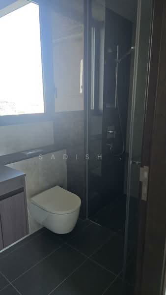 Tembusu Grand, 96 Jalan Tembusu, 3 Bedrooms, 1,173 sqft, Condominium For Rent, by Sadish ., 500120550 - Bathroom - PropertyGuru.com.sg