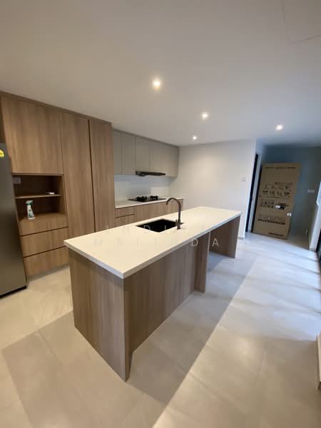 Ming Teck Park, Sixth Avenue, 4 Bedrooms, 2,366 sqft, Semi-Detached House For Rent, by Indira Malinda, 500120554 - Kitchen - PropertyGuru.com.sg