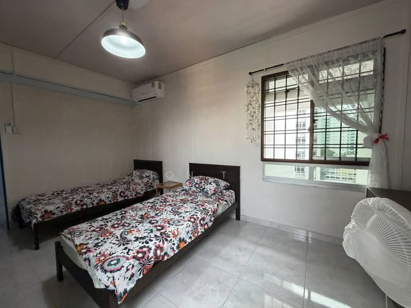 646 Pasir Ris Drive 10, 646 Pasir Ris Drive 10, Room Rental, 150 sqft, HDB Flat For Rent, by Fion Tan, 500120556 - Bedroom - PropertyGuru.com.sg