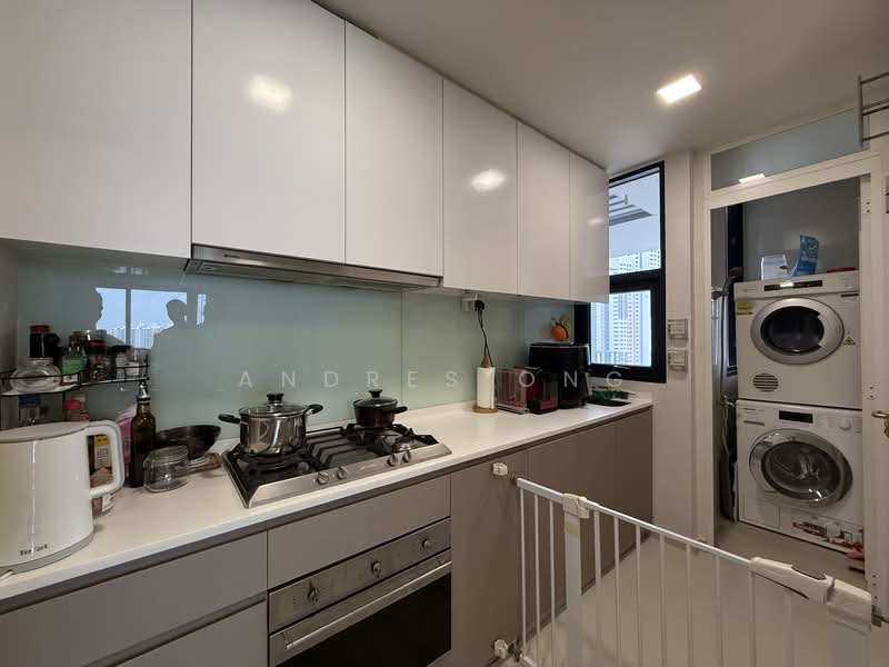 The Trilinq, 28 Jalan Lempeng, 3 Bedrooms, 1,044 sqft, Condominium For Sale, by Andres Ong, 500120558 - Kitchen - PropertyGuru.com.sg