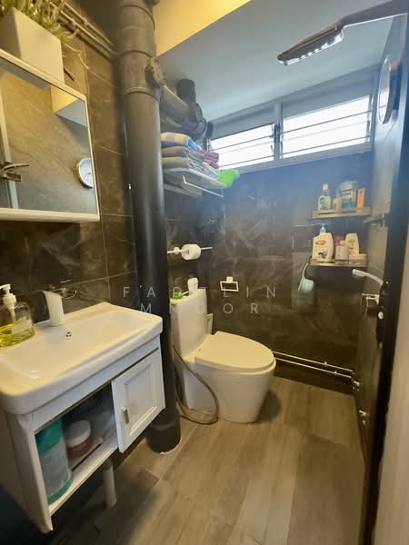 103 Bedok North Avenue 4, 103 Bedok North Avenue 4, 3 Bedrooms, 980 sqft, HDB Flat For Sale, by Fadzlin MNoor, 500120565 - Bathroom - PropertyGuru.com.sg