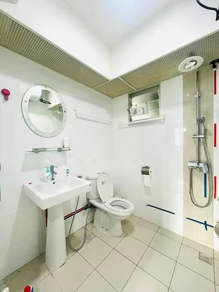 890A Tampines Avenue 1, 890A Tampines Avenue 1, 3 Bedrooms, 1,001 sqft, HDB Flat For Sale, by Mega Chen, 500120568 - Bathroom - PropertyGuru.com.sg