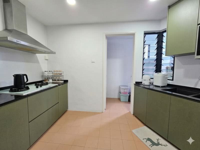 Chiltern Park, 131 Serangoon Avenue 3, 3 Bedrooms, 1,249 sqft, Condominium For Sale, by Evon Tan  陈玉凤, 500120570 - Kitchen - PropertyGuru.com.sg