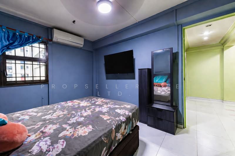97 Aljunied Crescent, 97 Aljunied Crescent, 2 Bedrooms, 818 sqft, HDB Flat For Sale, by PROPSELLER PTE. LTD., 500120571 - Bedroom - PropertyGuru.com.sg