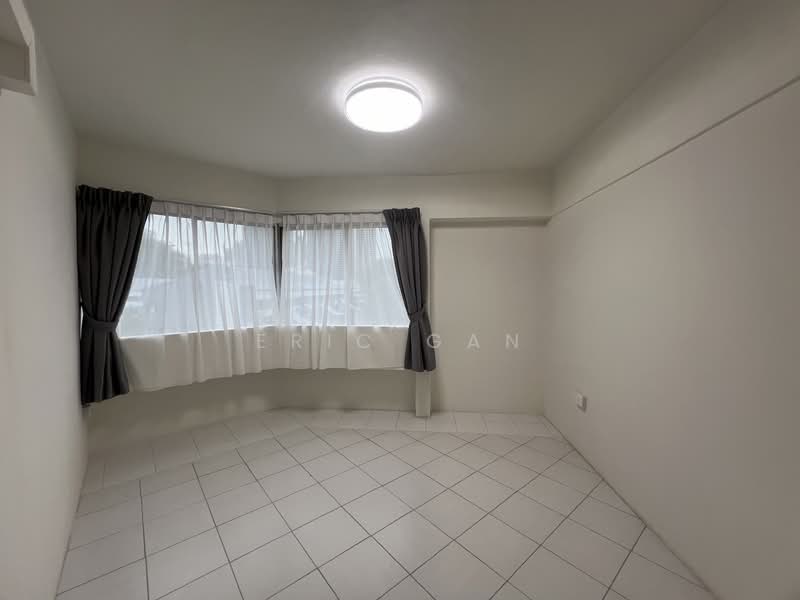 Chancery Court, 36H Dunearn Road, 2 Bedrooms, 926 sqft, Condominium For Rent, by Eric Gan, 500120575 - Common Bedroom - PropertyGuru.com.sg