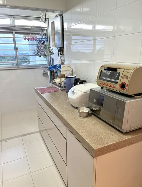 180A Rivervale Crescent, 180A Rivervale Crescent, 2 Bedrooms, 721 sqft, HDB Flat For Rent, by Terence Wang, 500120576 - Kitchen - PropertyGuru.com.sg