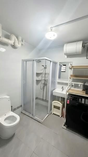 456 Pasir Ris Drive 4, 456 Pasir Ris Drive 4, 4 Bedrooms, 1,539 sqft, HDB Flat For Rent, by Glenice Toh, 500120581 - Bathroom - PropertyGuru.com.sg