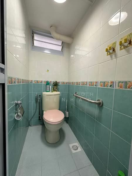 68 Geylang Bahru, 68 Geylang Bahru, 2 Bedrooms, 699 sqft, HDB Flat For Sale, by Jose Loh Zhenhao, 500120585 - Bathroom - PropertyGuru.com.sg