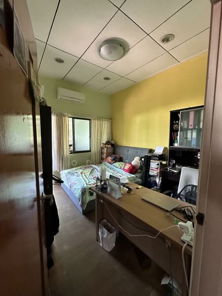 Sennett place, , 5 Bedrooms, 3,960 sqft, Semi-Detached House For Sale, by Jody Tan, 500120592 - Bedroom - PropertyGuru.com.sg