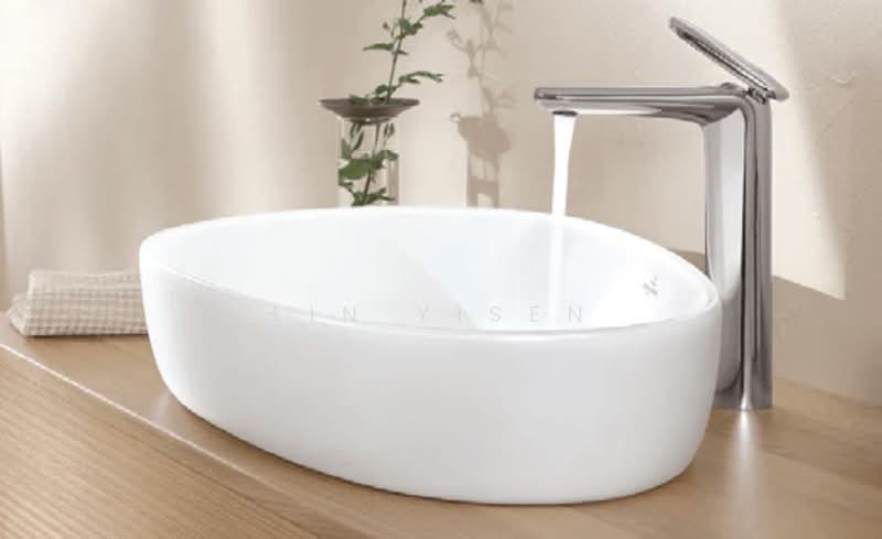 D10 Mount Sinai Road Brand New Bungalow Detached With Basement!Call 9444.4449!, Mount Sinai Road,Holland Grove Road,Grove Drive,Henry Park Primary,Holland Road,Jelita Mall,Ghim Moh Road, 7 Bedrooms, 12,239 sqft, Bungalow House For Sale, by Lin Yisen, 500120593 - Bathroom - PropertyGuru.com.sg