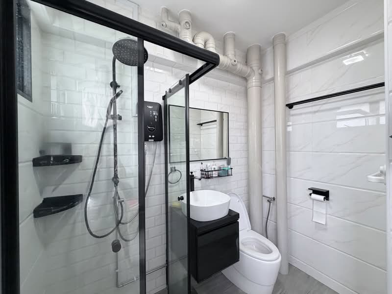 288 Choa Chu Kang Avenue 3, 288 Choa Chu Kang Avenue 3, 3 Bedrooms, 1,227 sqft, HDB Flat For Rent, by Karen Cheng, 500120595 - Bathroom - PropertyGuru.com.sg