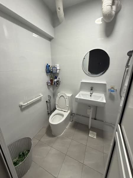 367 Yishun Ring Road, 367 Yishun Ring Road, 4 Bedrooms, 1,302 sqft, HDB Flat For Sale, by Hairul Fuad, 500120596 - Bathroom - PropertyGuru.com.sg