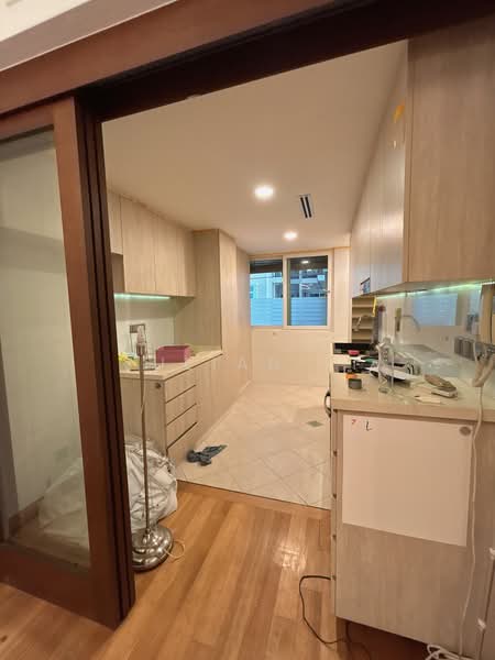 Robertson 100, 100 Robertson Quay, 3 Bedrooms, 1,152 sqft, Apartment For Rent, by Julian Li, 500120607 - Kitchen - PropertyGuru.com.sg