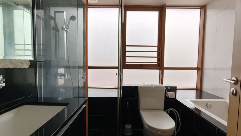 Radix, 18 Jalan Wakaff, 3 Bedrooms, 1,184 sqft, Condominium For Sale, by Yap Kai Loon (Kaiser), 500120614 - Master Ensuite with Bathtub - PropertyGuru.com.sg