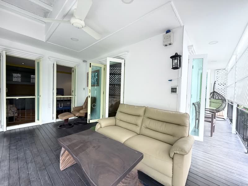 Landed Semi-Detached House at Begonia Drive for Lease, Begonia Drive, 5 Bedrooms, 2,400 sqft, Semi-Detached House For Rent, by Eunice Teo Y N, 500120617 - Balcony - PropertyGuru.com.sg