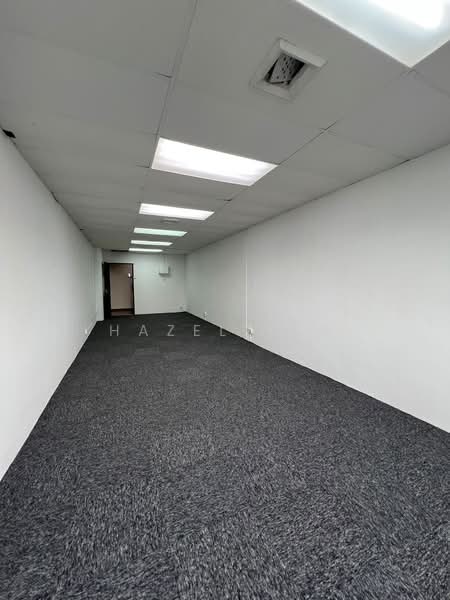 Golden Mile Tower, 6001 Beach Road, 452 sqft, Office For Rent, by Hazel Tea, 500120628 - Interior - CommercialGuru.com.sg