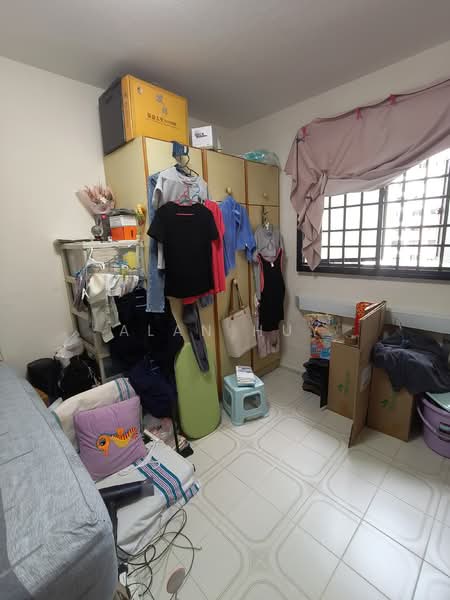 57 Lorong 5 Toa Payoh, 57 Lorong 5 Toa Payoh, Room Rental, 300 sqft, HDB Flat For Rent, by Alan Huy, 500120636 - Bedroom - PropertyGuru.com.sg