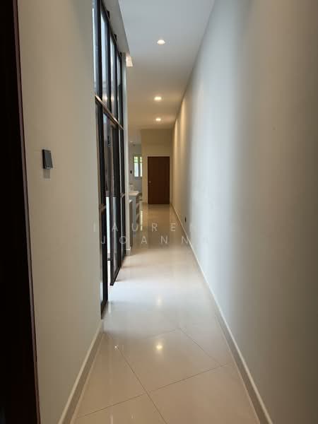 Tembeling Road, Tembeling Road, 5 Bedrooms, 2,900 sqft, Conservation House For Rent, by Laurens Joanna, 500120640 - Corridor - PropertyGuru.com.sg