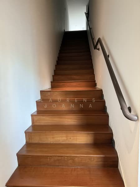 Tembeling Road, Tembeling Road, 5 Bedrooms, 2,900 sqft, Conservation House For Rent, by Laurens Joanna, 500120640 - Staircase - PropertyGuru.com.sg