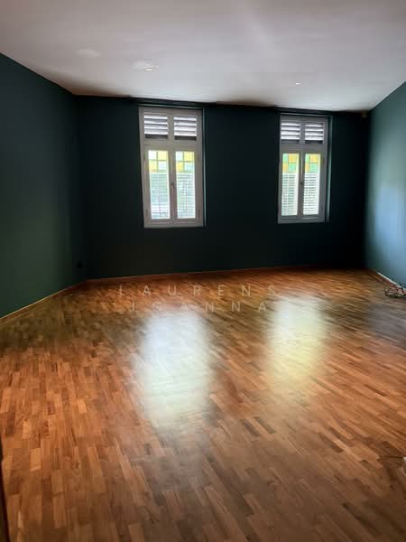 Tembeling Road, Tembeling Road, 5 Bedrooms, 2,900 sqft, Conservation House For Rent, by Laurens Joanna, 500120640 - Level 2 Common Bedroom 1 - PropertyGuru.com.sg