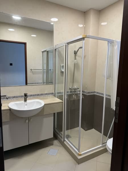 Tembeling Road, Tembeling Road, 5 Bedrooms, 2,900 sqft, Conservation House For Rent, by Laurens Joanna, 500120640 - Level 2 Common Bathroom - PropertyGuru.com.sg