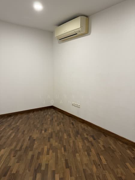 Tembeling Road, Tembeling Road, 5 Bedrooms, 2,900 sqft, Conservation House For Rent, by Laurens Joanna, 500120640 - Level 2 Common Bedroom 3 - PropertyGuru.com.sg