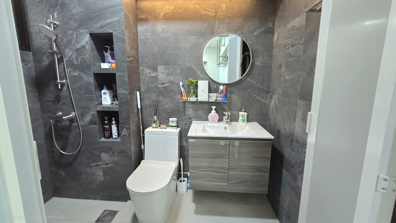 11 Pine Close, 11 Pine Close, 3 Bedrooms, 1,184 sqft, HDB Flat For Sale, by Alvin Lee, 500120654 - Bathroom - PropertyGuru.com.sg