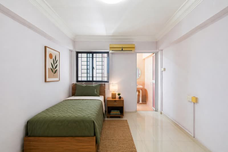 488 Jurong West Avenue 1, 488 Jurong West Avenue 1, 3 Bedrooms, 980 sqft, HDB Flat For Sale, by PROPSELLER PTE. LTD., 500120660 - Bedroom - PropertyGuru.com.sg