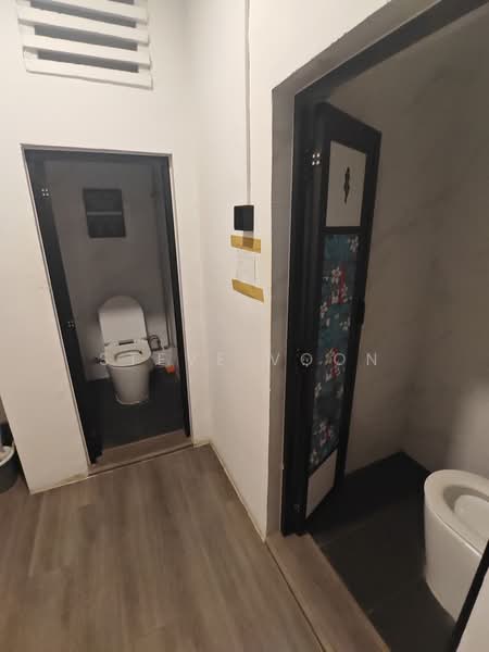 8 Lorong 42 Geylang, Lorong 42 Geylang, Room Rental, 150 sqft, Terraced House For Rent, by Steve Voon, 500120664 - Bathroom - PropertyGuru.com.sg