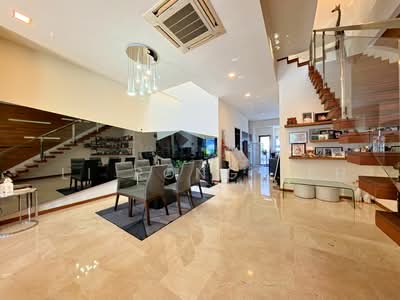 For Sale - ❤️ SIGLAP LANDED HOME! READY TO MOVE IN
