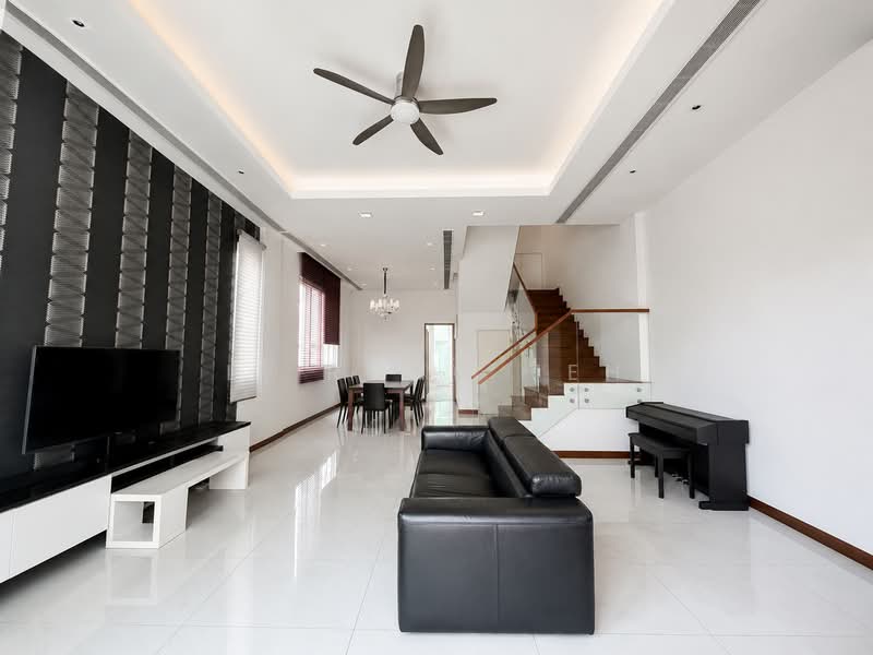 ❤️BRIGHT SIGLAP LANDED HOME! END TERRACE HIGH CEILINGS, Siglap, 4 Bedrooms, 3,000 sqft, Terraced House For Sale, by Li Rong Teh, 500120669 - Living Room - PropertyGuru.com.sg