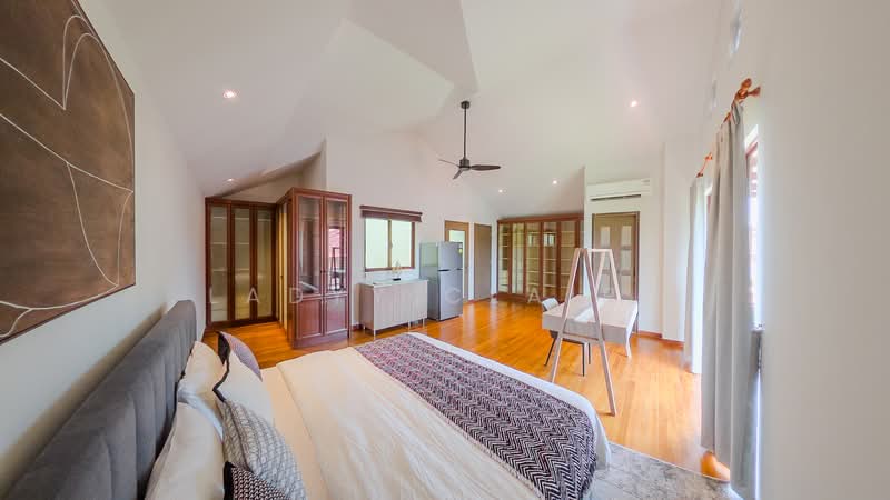 Jalan Soo Bee, , 6 Bedrooms, 4,000 sqft, Semi-Detached House For Rent, by Ladyy Claire, 500120670 - Bedroom - PropertyGuru.com.sg