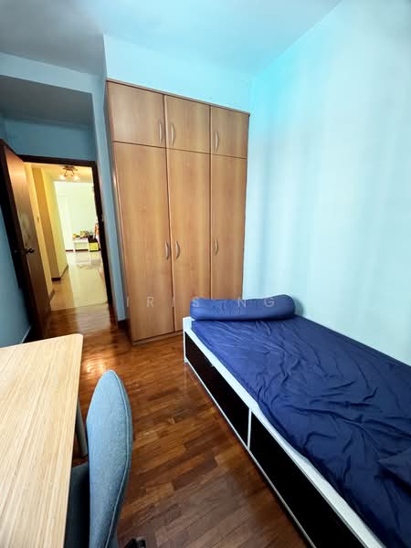Evergreen Park, 31 Hougang Avenue 7, 3 Bedrooms, 1,076 sqft, Condominium For Sale, by Iris Ng, 500120677 - Bedroom - PropertyGuru.com.sg