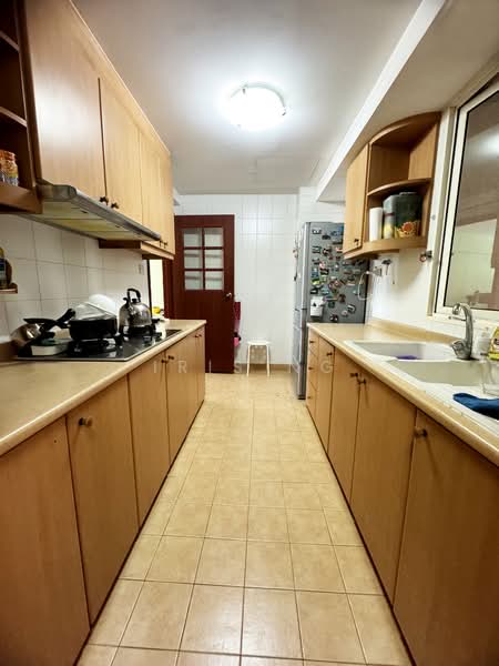Evergreen Park, 31 Hougang Avenue 7, 3 Bedrooms, 1,076 sqft, Condominium For Sale, by Iris Ng, 500120677 - Kitchen - PropertyGuru.com.sg