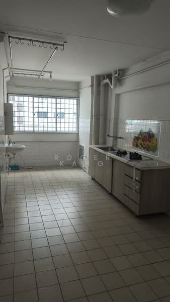 434 Tampines Street 43, 434 Tampines Street 43, 2 Bedrooms, 796 sqft, HDB Flat For Sale, by Roger Kang, 500120688 - Kitchen - PropertyGuru.com.sg