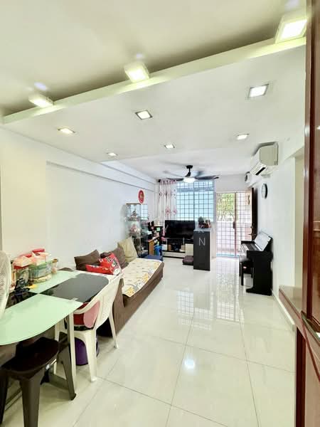 52 Circuit Road, 52 Circuit Road, 2 Bedrooms, 603 sqft, HDB Flat For Sale, by Hayley Koh Wan Ting, 500120692 - Living Room - PropertyGuru.com.sg