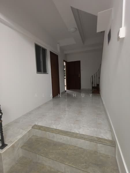 Chwee Chian View, Chwee Chian View, Room Rental, 200 sqft, Terraced House For Rent, by Alan Huy, 500120693 - Entrance - PropertyGuru.com.sg