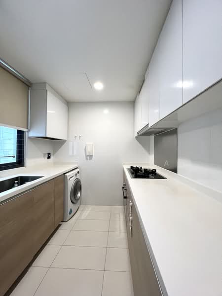 Boathouse Residences, 33 Upper Serangoon View, 3 Bedrooms, 1,012 sqft, Condominium For Rent, by Sia Mei Hwan, 500120697 - Kitchen - PropertyGuru.com.sg