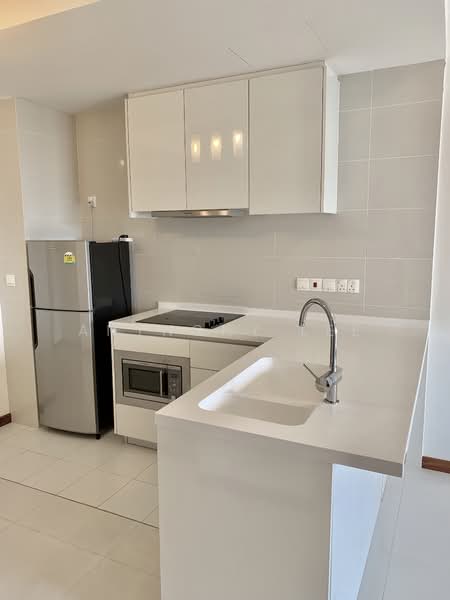 Beacon Heights, 8 Mar Thoma Road, 1 Bedroom, 667 sqft, Condominium For Rent, by Anthony Lee, 500120704 - Kitchen - PropertyGuru.com.sg
