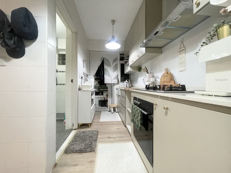 411A Fernvale Road, 411A Fernvale Road, 3 Bedrooms, 1,023 sqft, HDB Flat For Sale, by Torrenn Tnay, 500120719 - Kitchen - PropertyGuru.com.sg