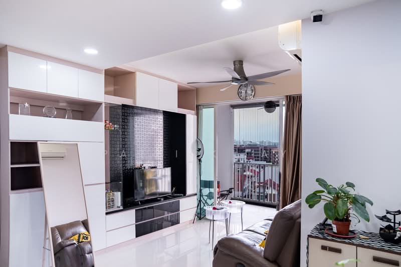 1 Canberra, 7 Canberra Drive, 4 Bedrooms, 1,442 sqft, Executive Condominium For Sale, by Patrick Tay, 500120723 - Living Room - PropertyGuru.com.sg