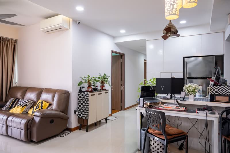 1 Canberra, 7 Canberra Drive, 4 Bedrooms, 1,442 sqft, Executive Condominium For Sale, by Patrick Tay, 500120723 - Living Room - PropertyGuru.com.sg