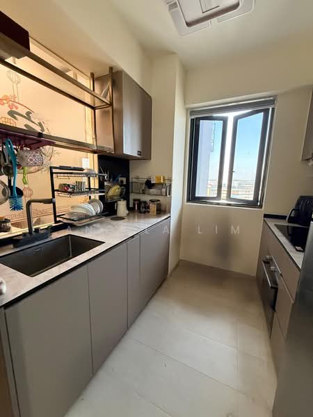 The Florence Residences, 85 Hougang Avenue 2, 3 Bedrooms, 926 sqft, Condominium For Rent, by Angela Lim, 500120726 - Efficient & well- equipped Kitchen  - PropertyGuru.com.sg