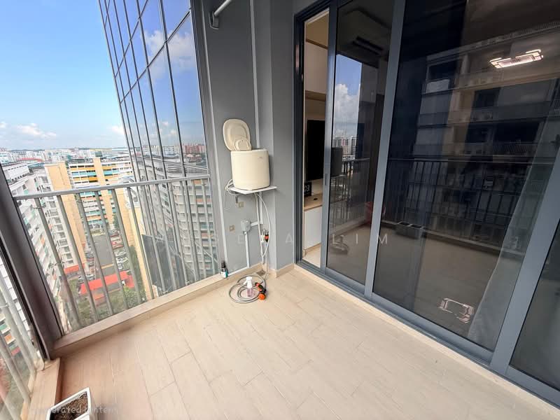 The Florence Residences, 85 Hougang Avenue 2, 3 Bedrooms, 926 sqft, Condominium For Rent, by Angela Lim, 500120726 - Spacious & airy balcony - PropertyGuru.com.sg