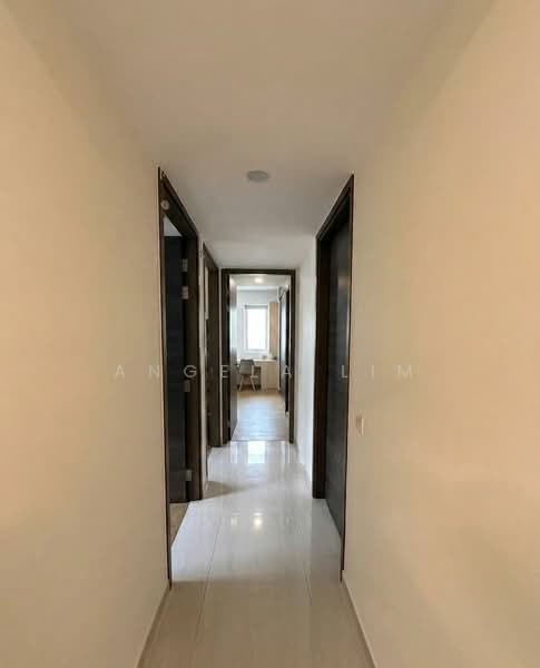 The Florence Residences, 85 Hougang Avenue 2, 3 Bedrooms, 926 sqft, Condominium For Rent, by Angela Lim, 500120726 - Hallway w good natural light & privacy - PropertyGuru.com.sg