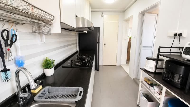668C Jurong West Street 64, 668C Jurong West Street 64, 3 Bedrooms, 925 sqft, HDB Flat For Sale, by Eddie Tork 戴先生, 500120733 - PropertyGuru.com.sg