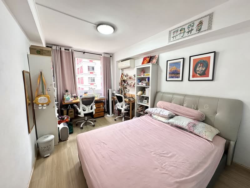 305 Tampines Street 32, 305 Tampines Street 32, 4 Bedrooms, 1,345 sqft, HDB Flat For Sale, by Ethan Mark Kheng, 500120737 - Bedroom - PropertyGuru.com.sg