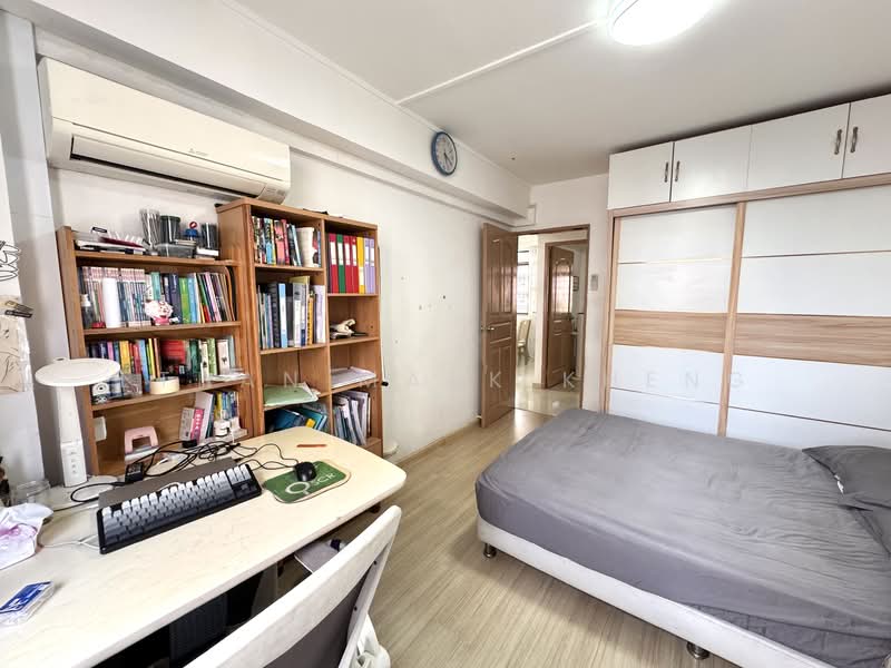 305 Tampines Street 32, 305 Tampines Street 32, 4 Bedrooms, 1,345 sqft, HDB Flat For Sale, by Ethan Mark Kheng, 500120737 - Bedroom - PropertyGuru.com.sg