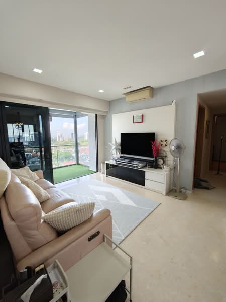 Waterbank at Dakota, 78 Dakota Crescent, 3 Bedrooms, 1,141 sqft, Condominium For Sale, by Louis Tey, 500120742 - Living Room - PropertyGuru.com.sg